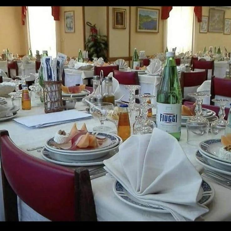 Hotel Pompei Fiuggi Luaran gambar