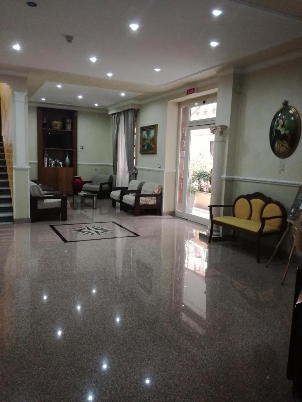 Hotel Pompei Fiuggi Luaran gambar