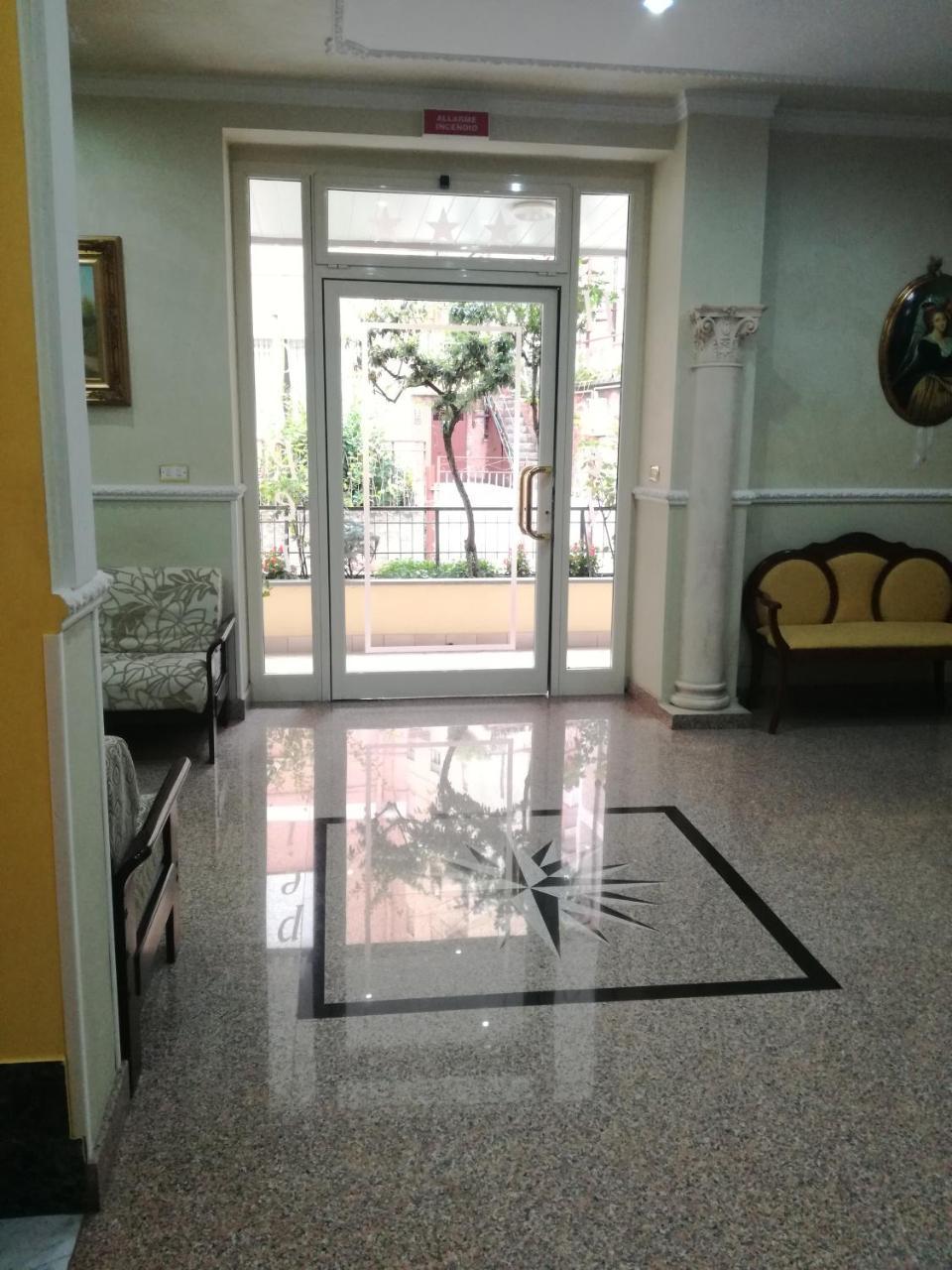 Hotel Pompei Fiuggi Luaran gambar